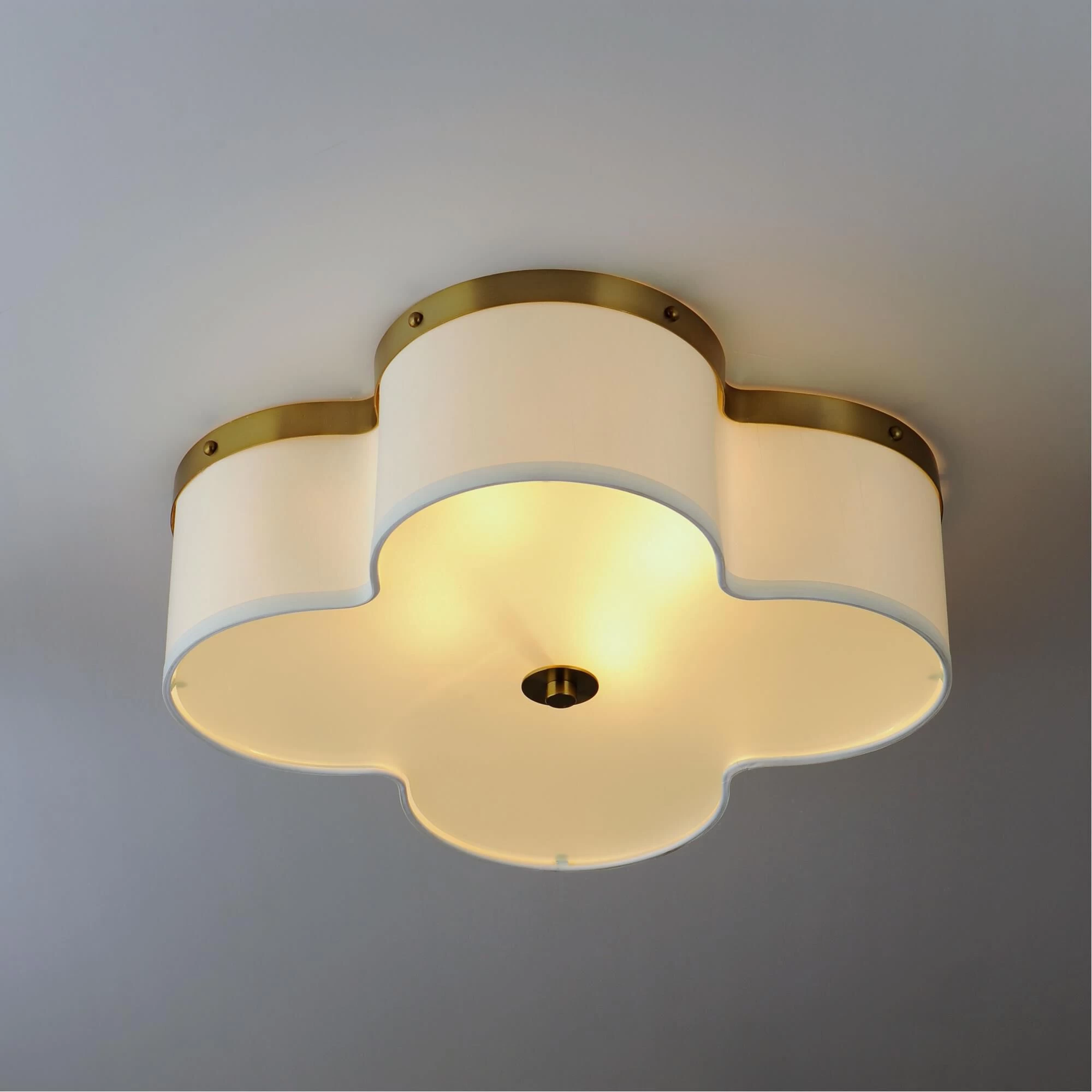 Clover 19 Inch 4 Light Flush Mount By Maxim Lighting - Image 8